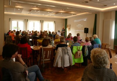 Landfrauen beim Vortrag